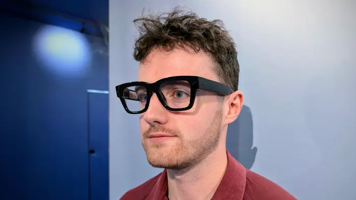 Metarayban Display Hands-On: The Perfect Wristband for Faulty Glasses