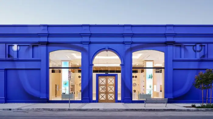 Opening a second permanent store in preparation for the next wave of smart glasses