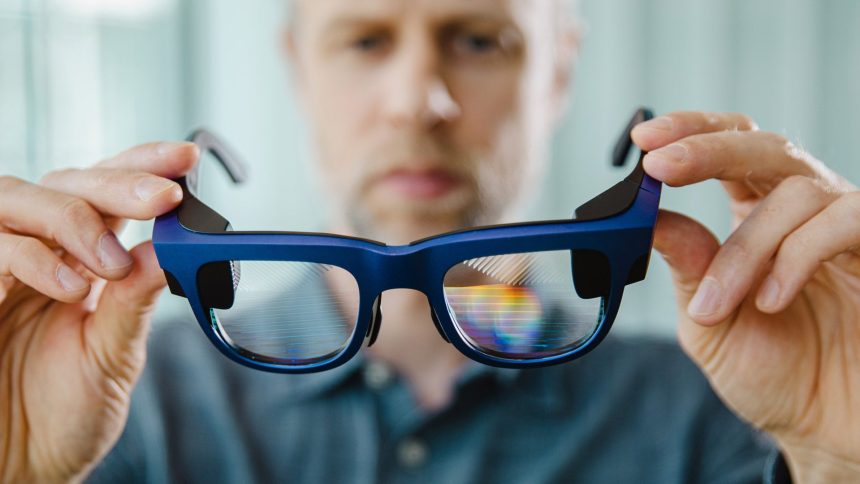 Metaray-Ban Display Waveguide Providers say they are poised for a wide range of visual glasses